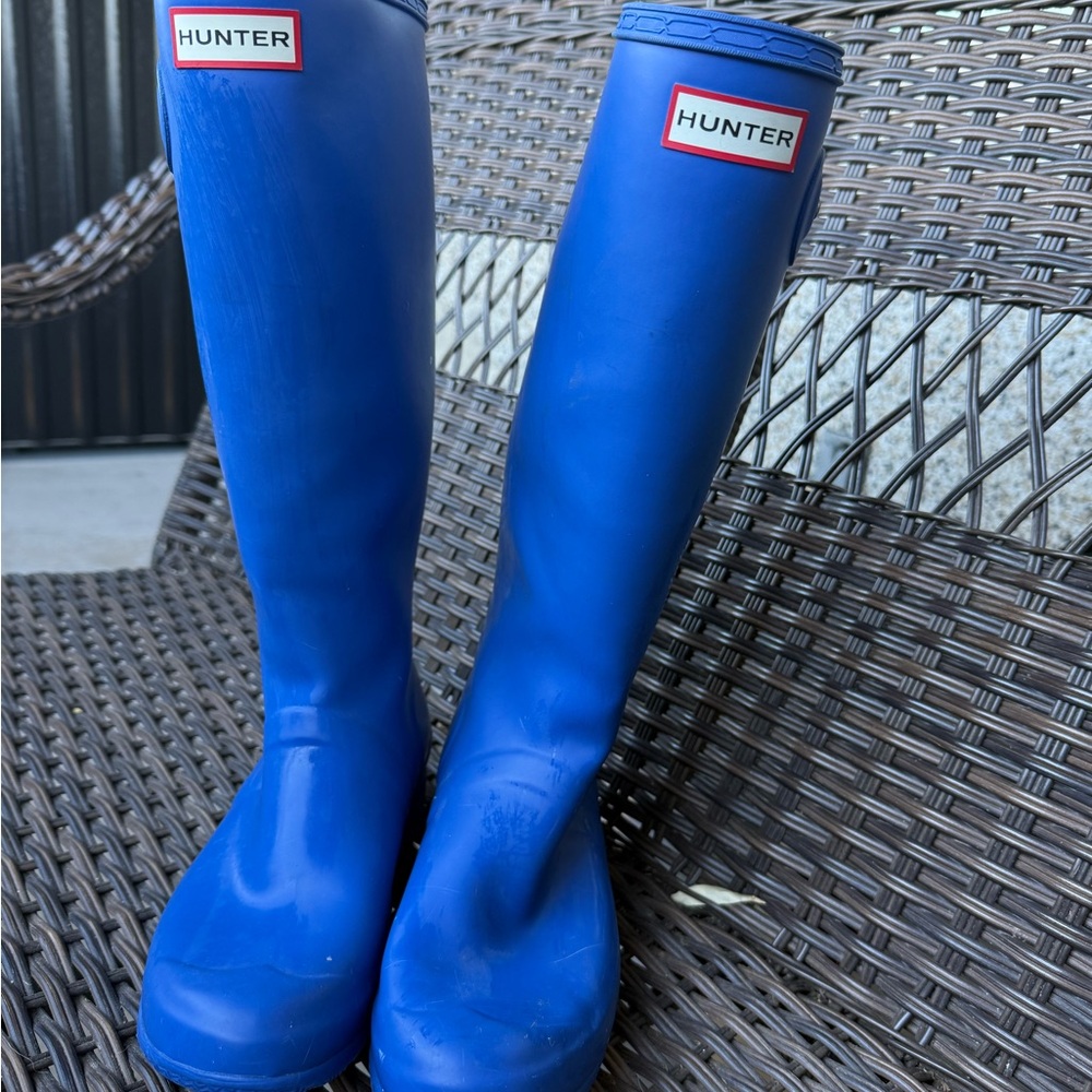 HUNTER 💙 Rain boots in great condition! ☔️